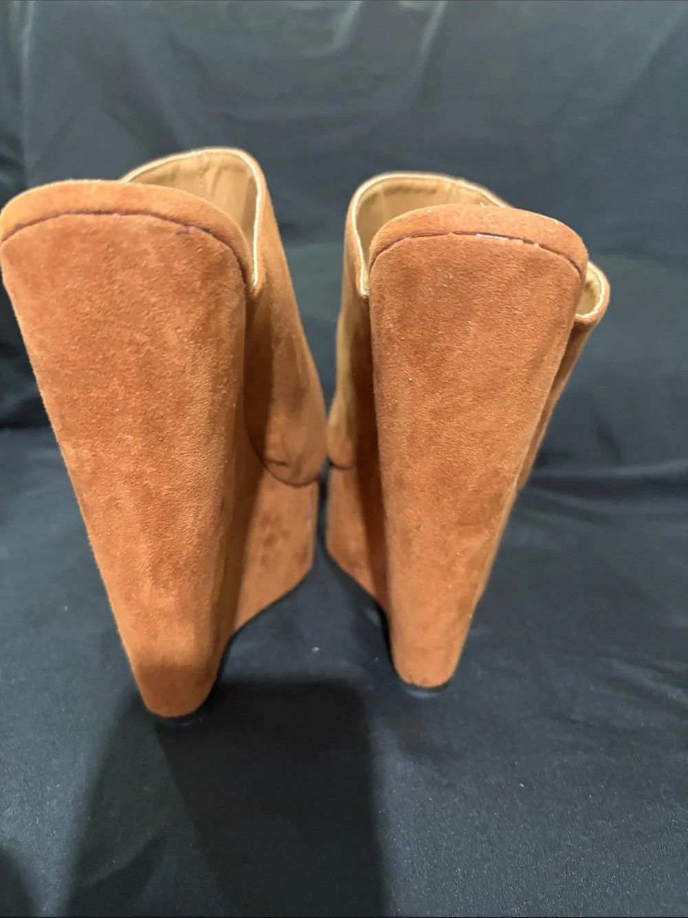 Shoe Dazzle suede upper